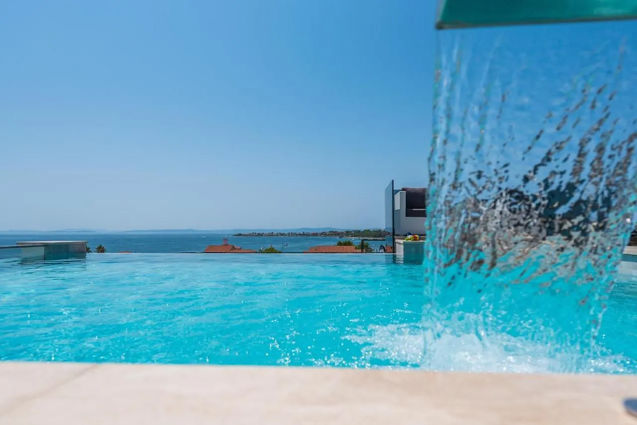 Grandpalazzo With Rooftop Swimming Pool Vir Croatia