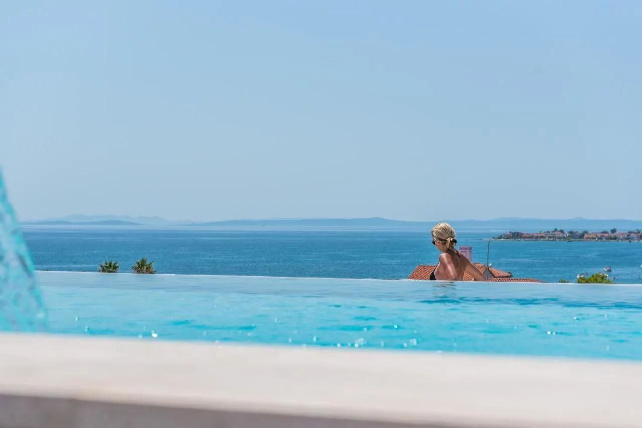 Grandpalazzo With Rooftop Swimming Pool ヴィル アパート