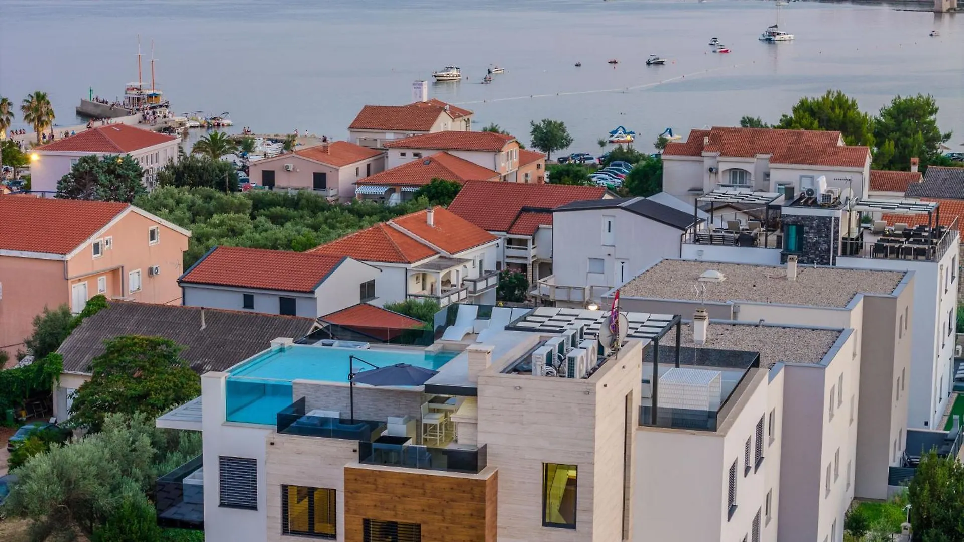 Grandpalazzo With Rooftop Swimming Pool Vir Croatia