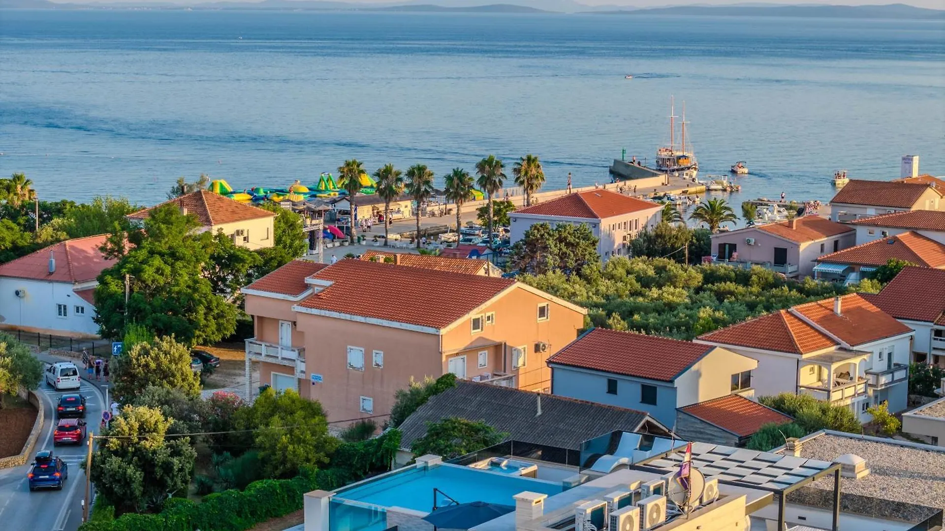 Grandpalazzo Apartments Vir