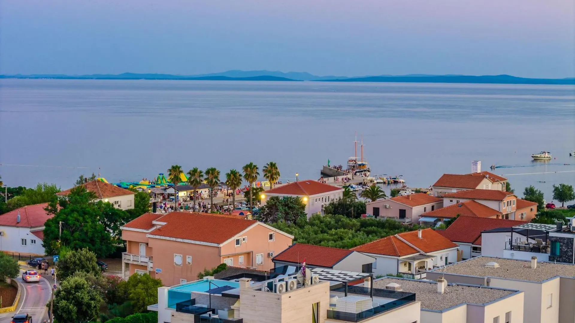 Grandpalazzo Apartments Vir