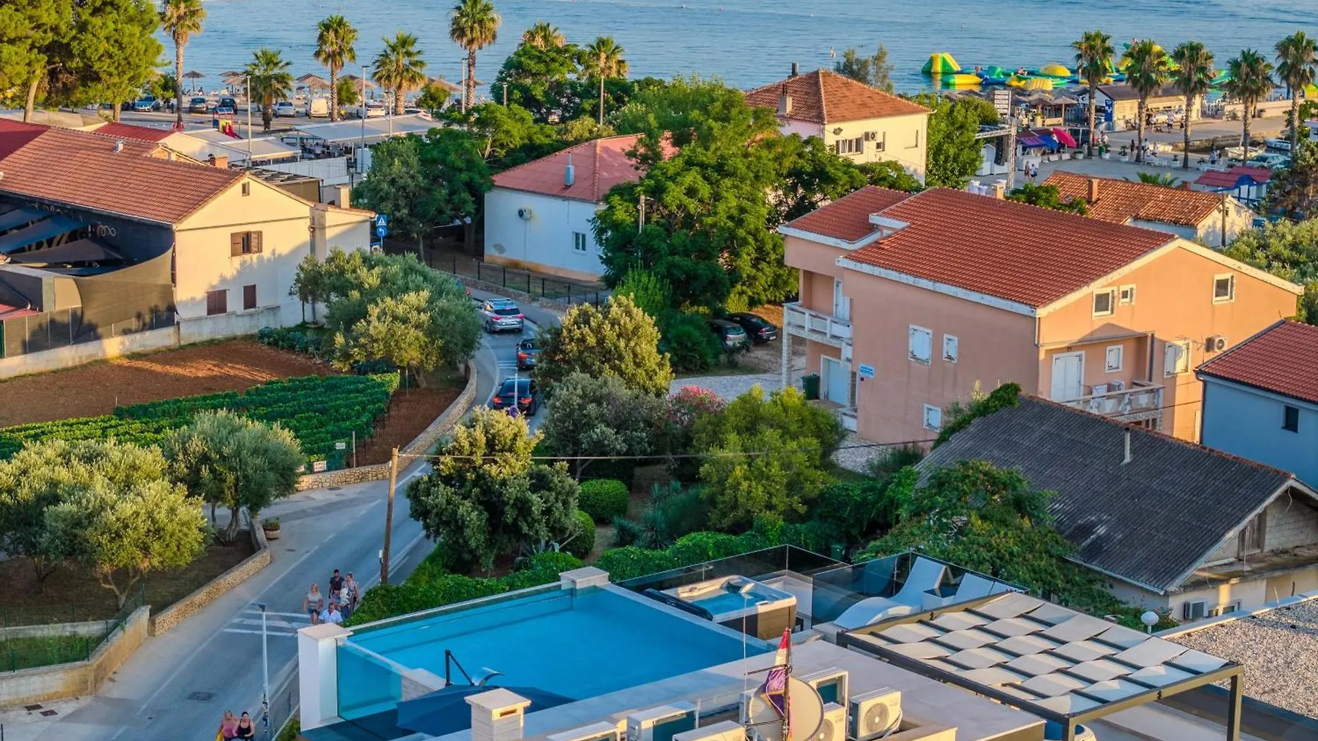 Grandpalazzo Apartments Vir