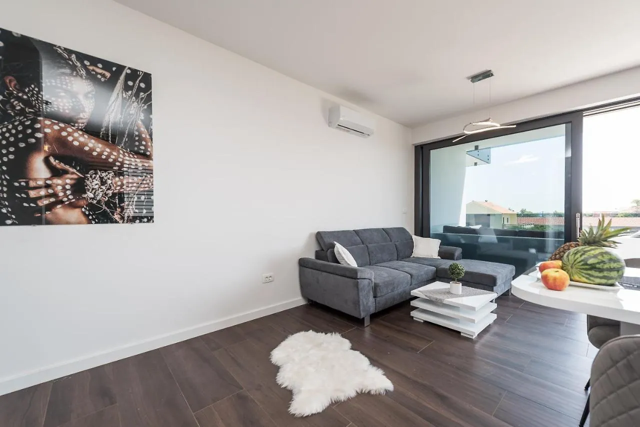 Grandpalazzo Apartments Vir