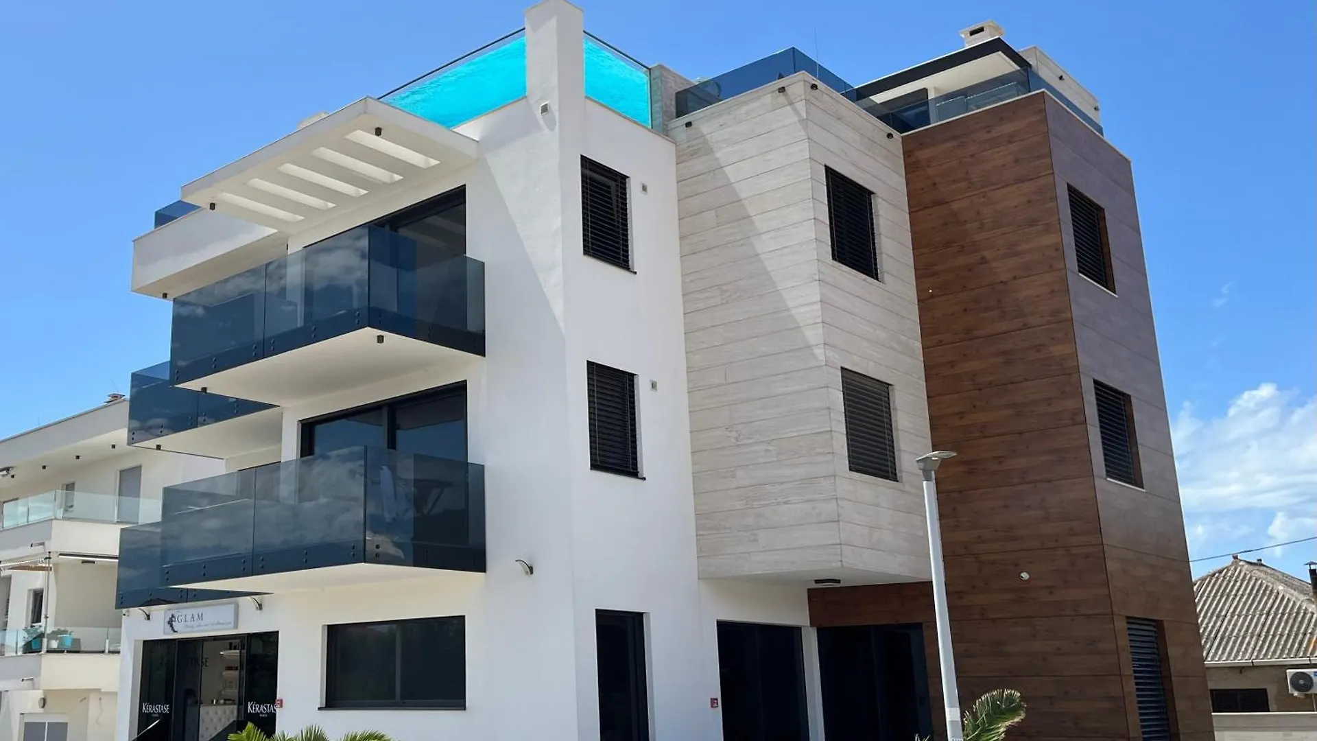 Grandpalazzo Apartments Vir